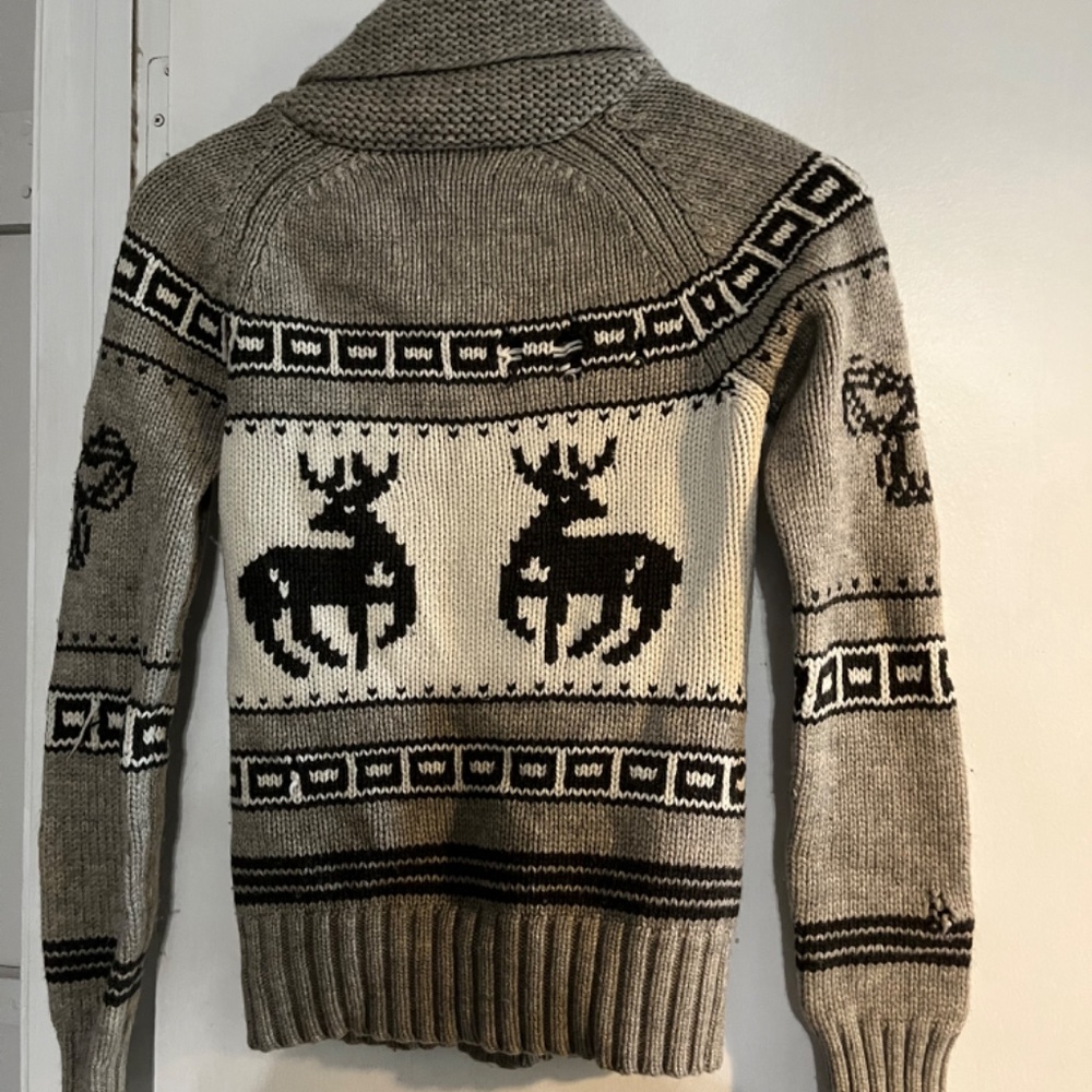TNA Zip Sweater - Picture 2 of 3